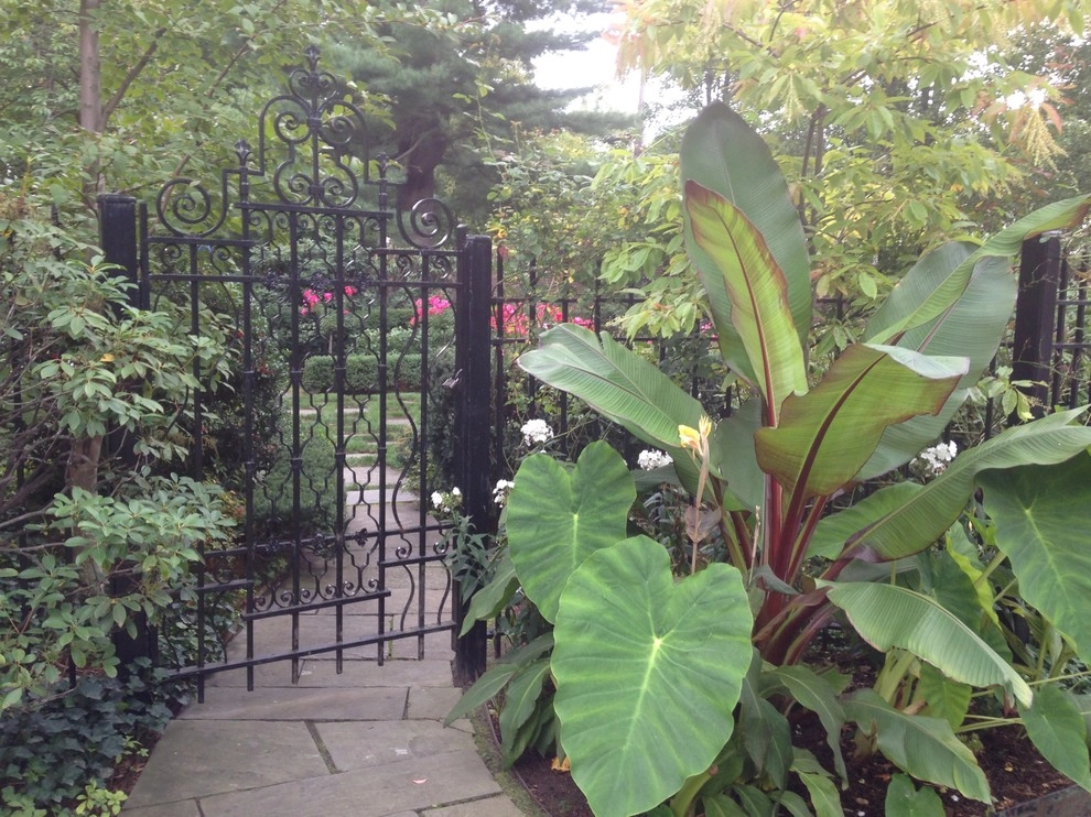 Seasonal Color by City & Estate Gardener - Photo 14
