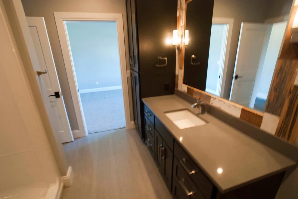 Classic Residence by C & C Custom Builders - Photo 26