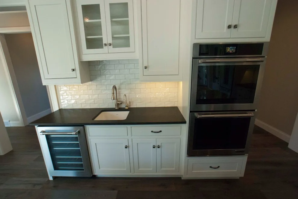 Classic Residence by C & C Custom Builders - Photo 15