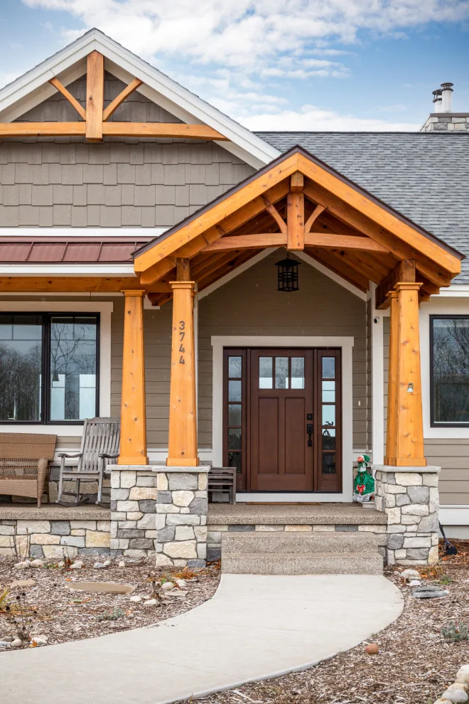 Hilltop Home by CMB Construction - Photo 4