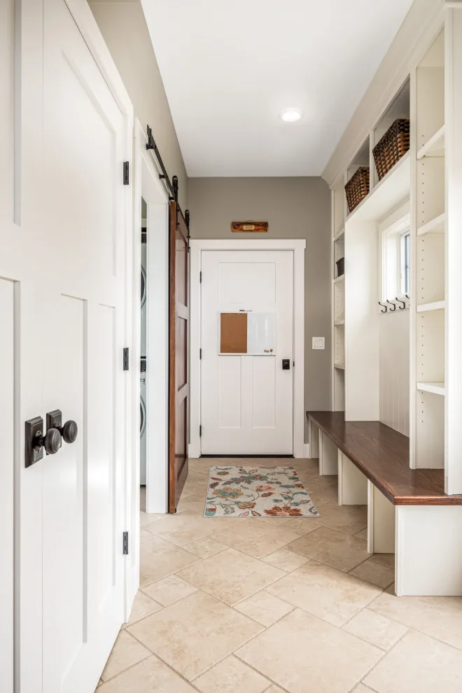 Hilltop Home by CMB Construction - Photo 40