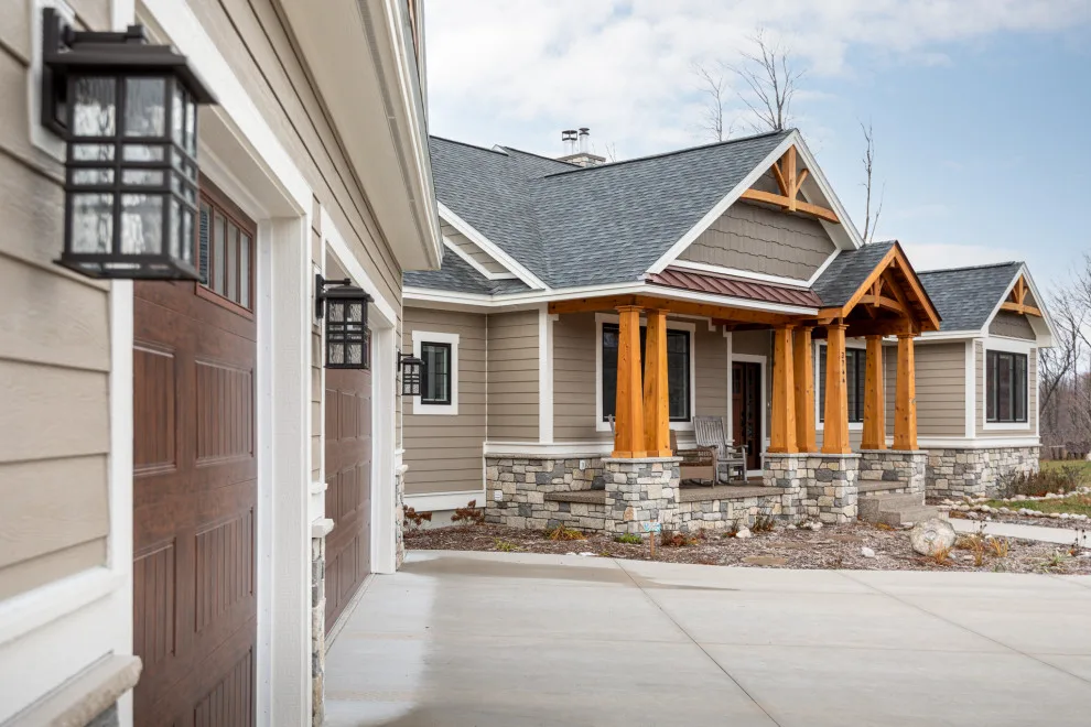 Hilltop Home by CMB Construction - Photo 35