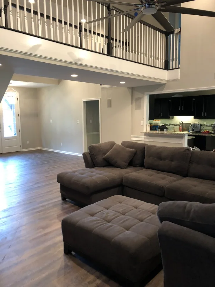 Hunter Hollow Spacious Lounge by R & E Remodeling - Photo 2
