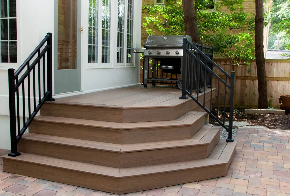 Hyde Park Outdoor Decks and Patios by Handy Home Guys - Photo 4
