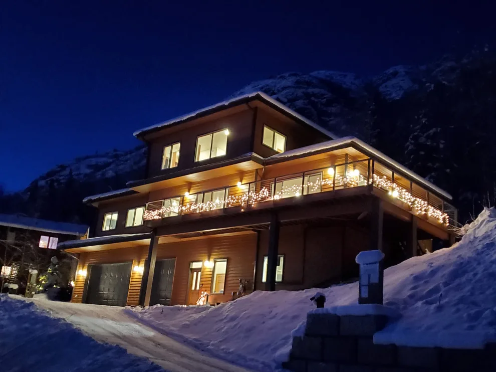 Hylen Crest Bespoke Residence by Homan Inc. - Photo 3