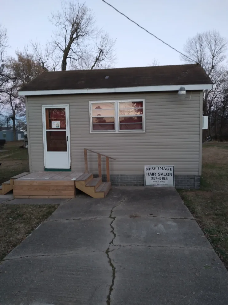 Vinyl Siding Installation by Higgs Homes - Photo 3