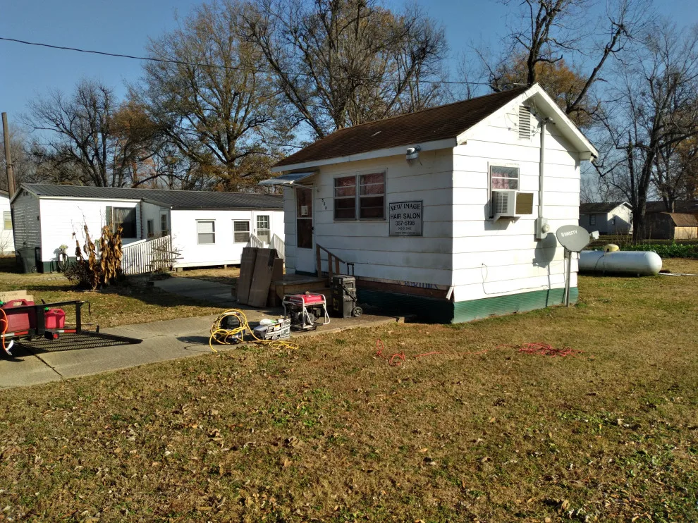 Vinyl Siding Installation by Higgs Homes - Photo 2