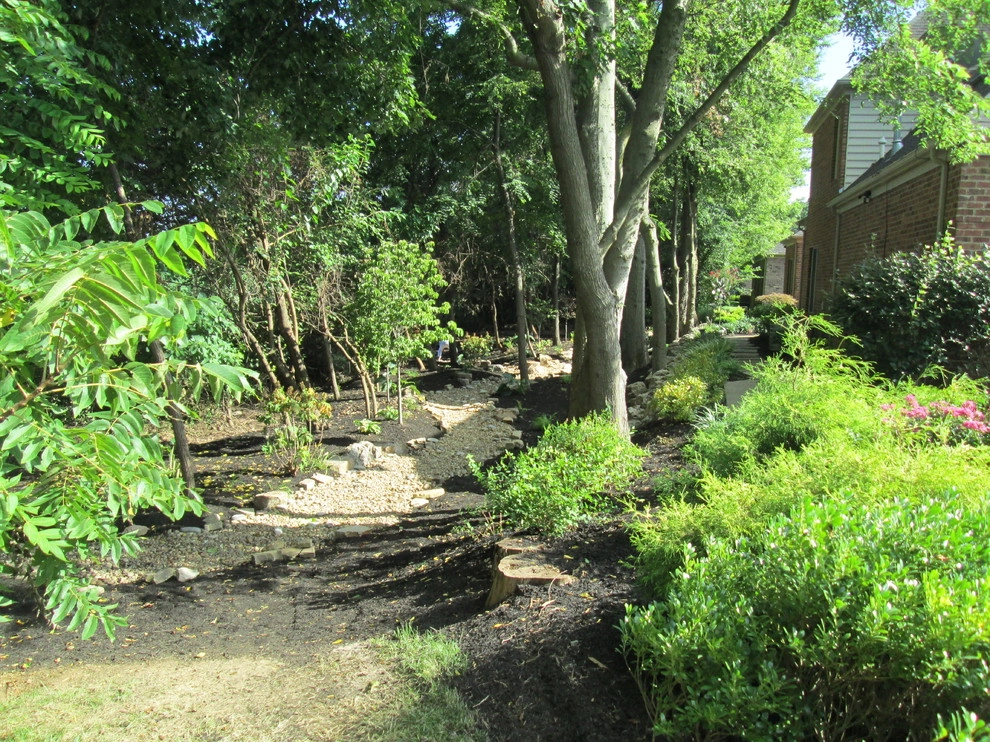 Ahlers- Back yard by Colonial Classics Landscape - Photo 3