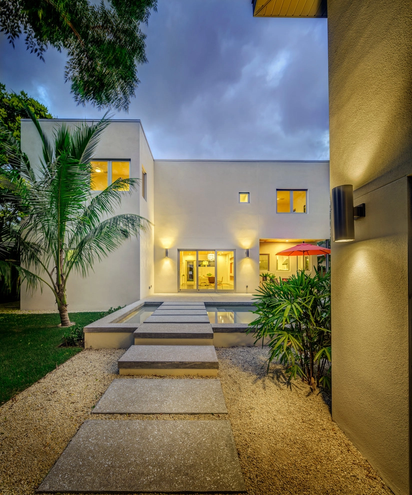 Bougainvillea Street Modern by BORDEN Landscape Design - Photo 4