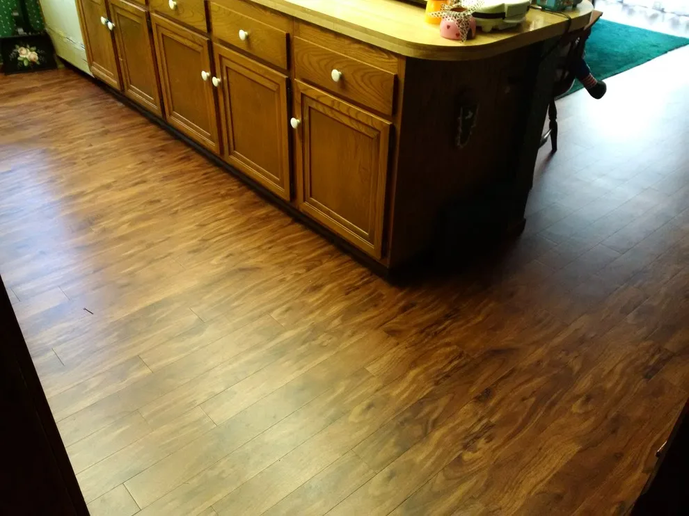 Carlton's Floor Covering - Photo 14