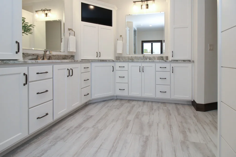 Authentic Contemporary Farmhouse by H.J. Martin And Son - Photo 4
