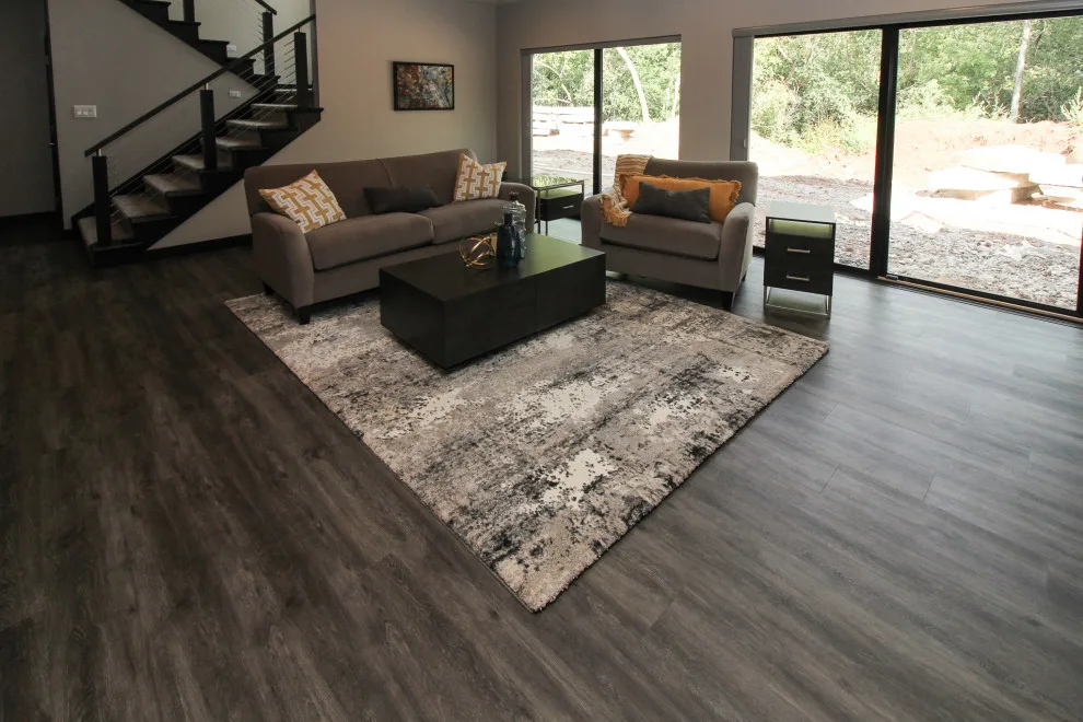 Elegant and Contemporary Residence by H.J. Martin And Son - Photo 5