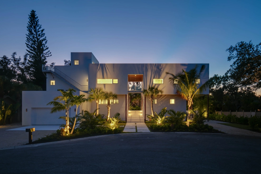 Siesta Key Modern II by BORDEN Landscape Design - Photo 2
