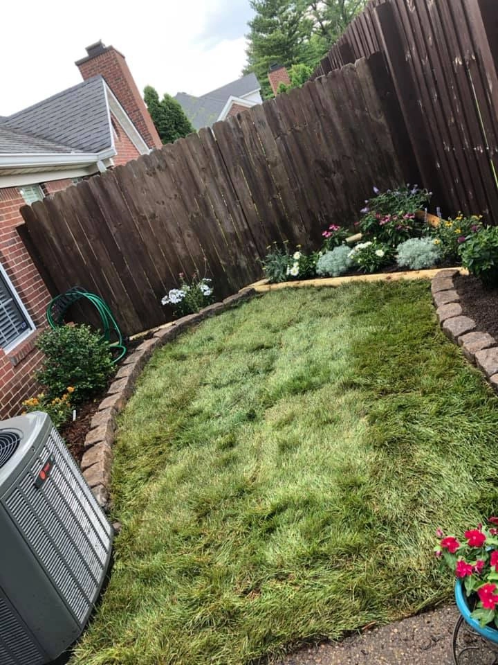 Harrinson's Landscaping - Photo 3