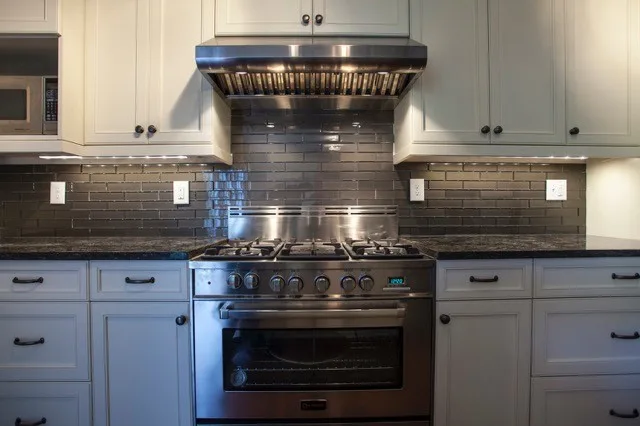 Riverside BL&Wh Kitchen Upgrade by Centerbeam Construction - Photo 5