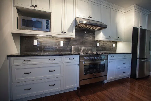 Riverside BL&Wh Kitchen Upgrade by Centerbeam Construction - Photo 4