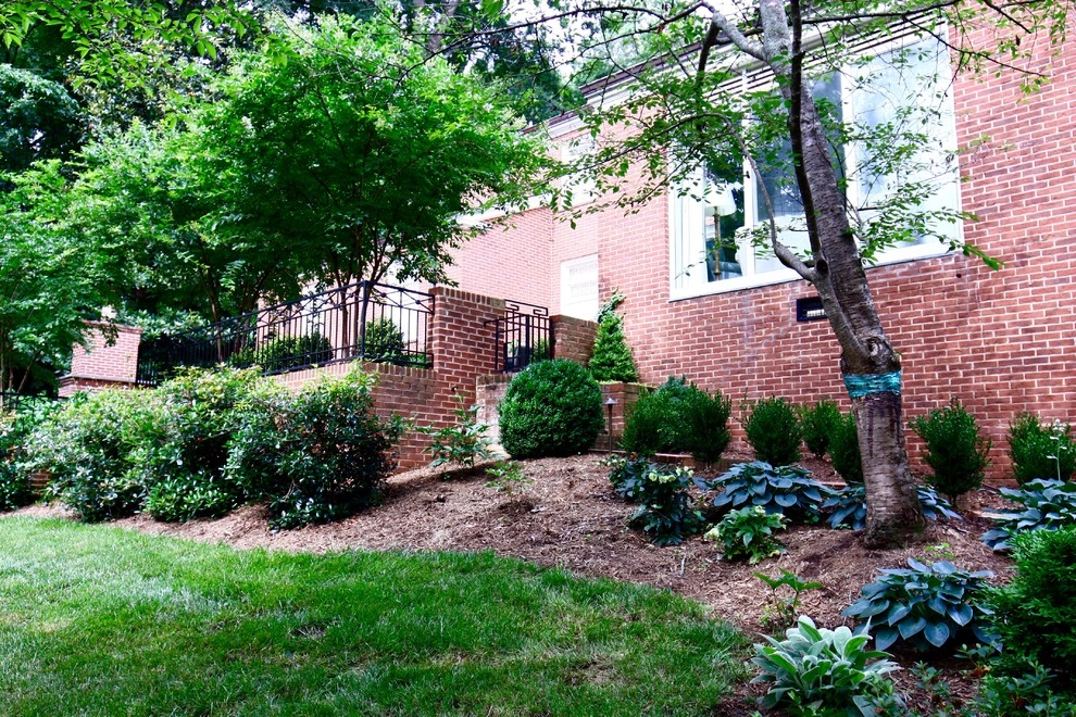 CHARMING SOUTHERN COURTYARD by Coogan's Design Build - Photo 16