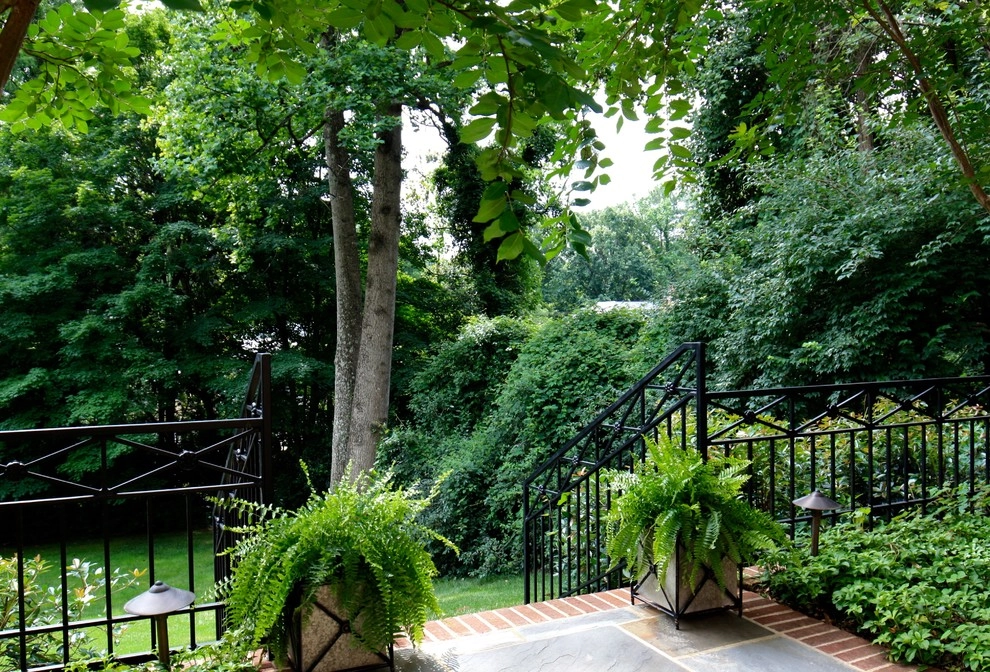 CHARMING SOUTHERN COURTYARD by Coogan's Design Build - Photo 13