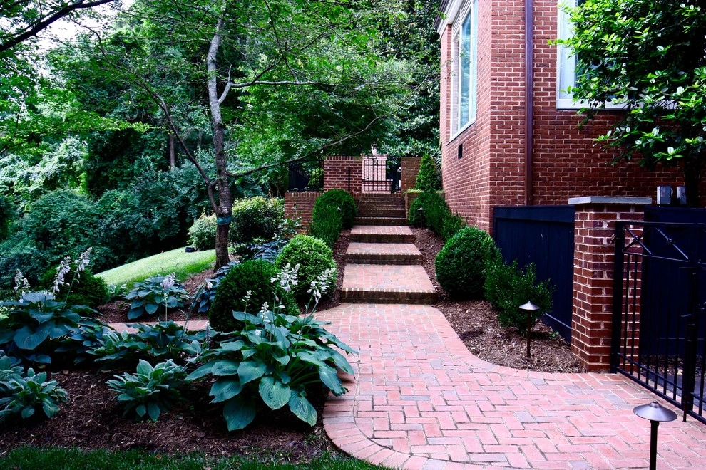 CHARMING SOUTHERN COURTYARD by Coogan's Design Build - Photo 5