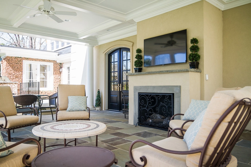 CLASSIC SOUTHERN RETREAT by Coogan's Design Build - Photo 2