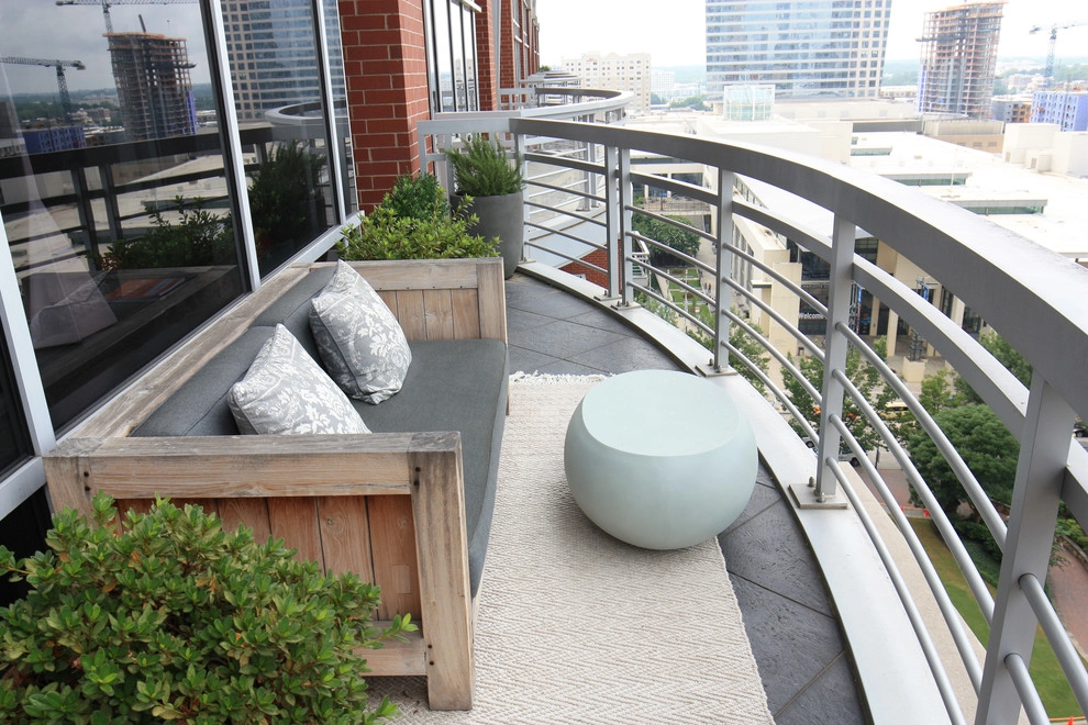 HIGH RISE PATIO GARDEN by Coogan's Design Build - Photo 17