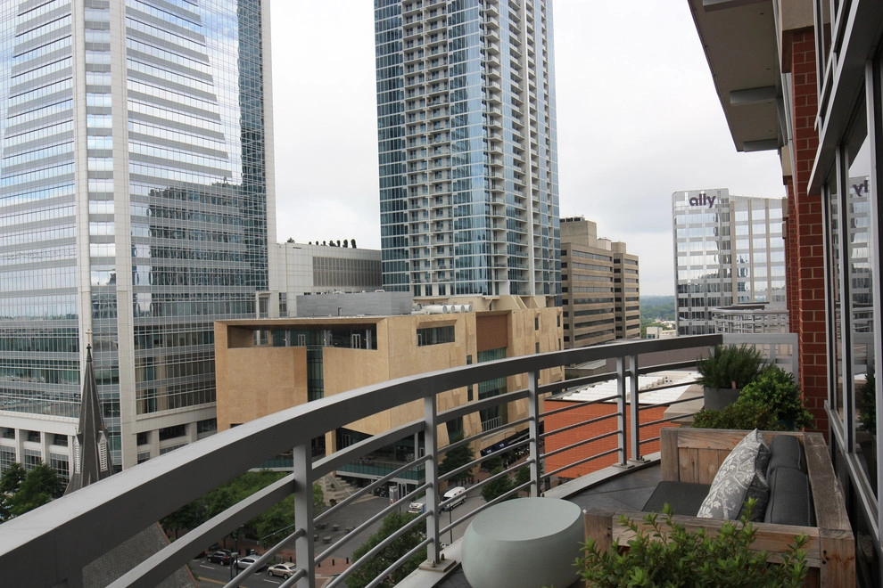 HIGH RISE PATIO GARDEN by Coogan's Design Build - Photo 12