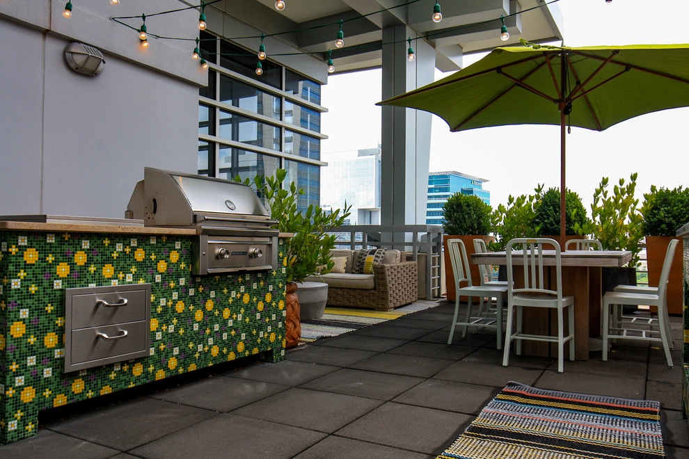 HIGH RISE PATIO GARDEN by Coogan's Design Build - Photo 2