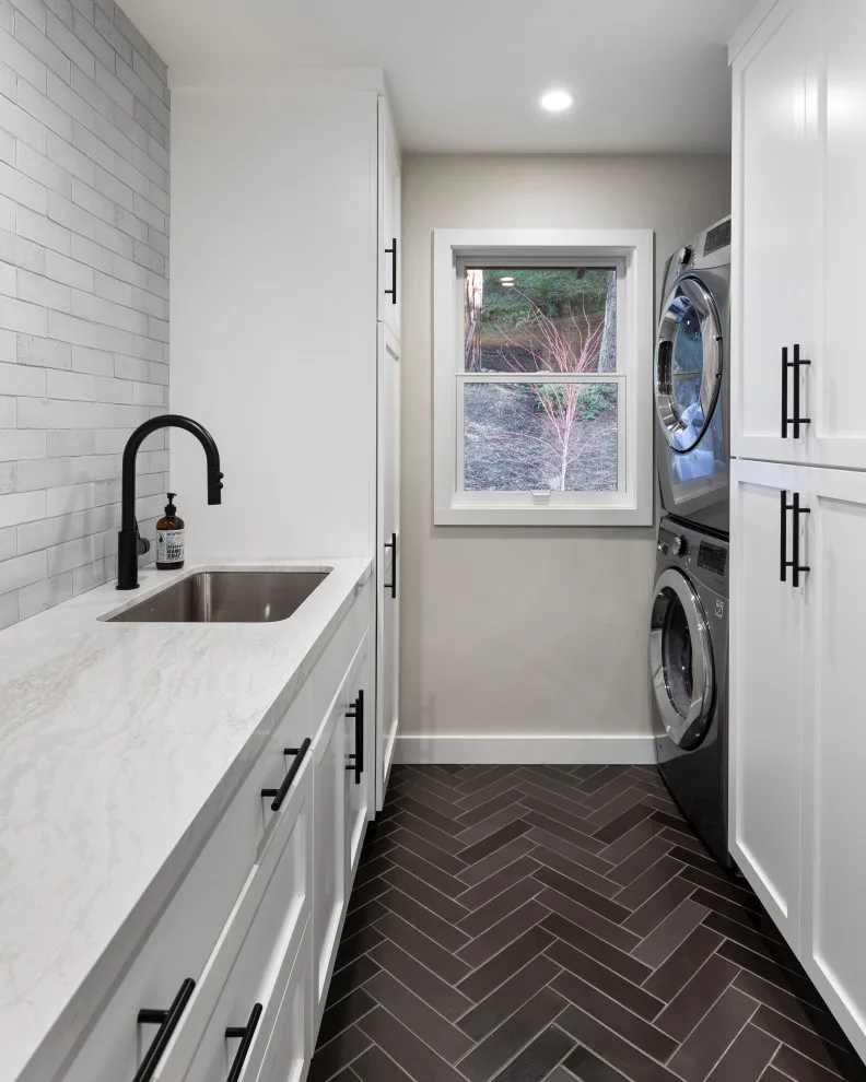 Modernizing the Old World - Santa Cruz by Lewis Design-Build-Remodel - Photo 10