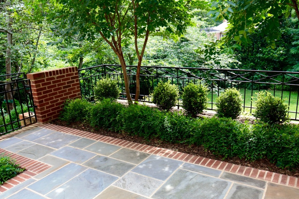 CHARMING SOUTHERN COURTYARD by Coogan's Design Build - Photo 10
