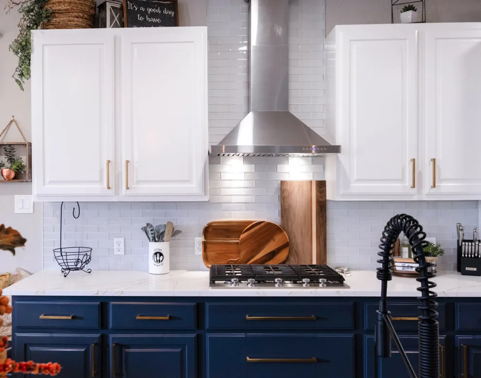 Open Plan Kitchen by LFM Construction & Remodeling - Photo 3
