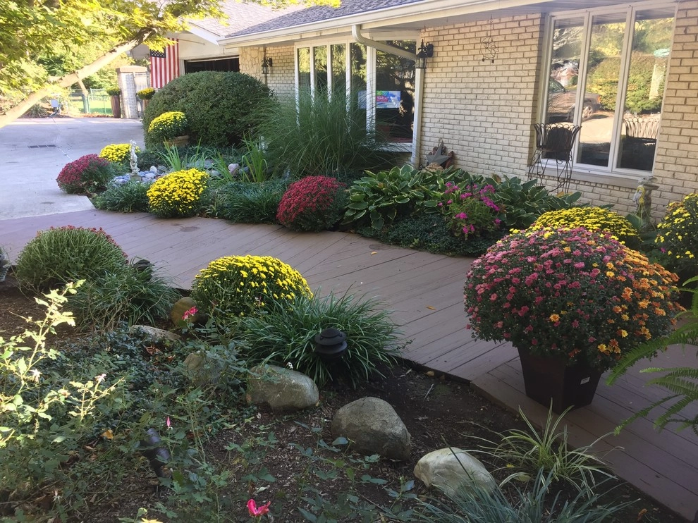 Bigger Rd Fall Garden by Country Club Landscaping - Photo 5