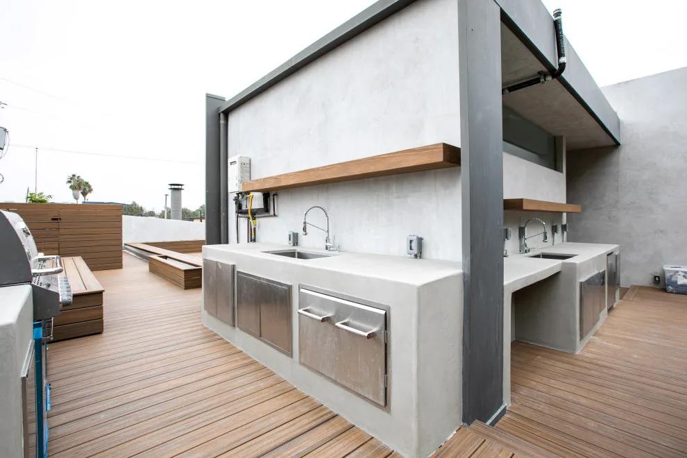 Outerknown - rooftop transformation by SB Construction & Remodeling - Photo 7