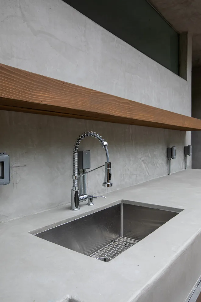Outerknown - rooftop transformation by SB Construction & Remodeling - Photo 15