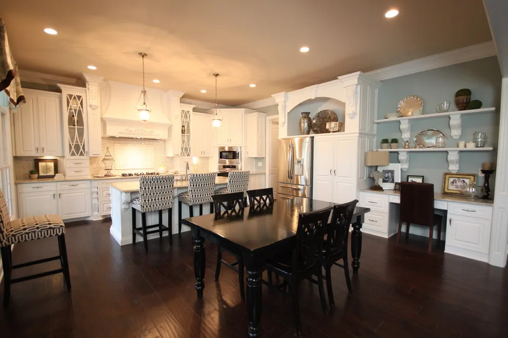 Lake Forest Residence in Owensboro by Walters Cabinets, Inc. - Photo 3