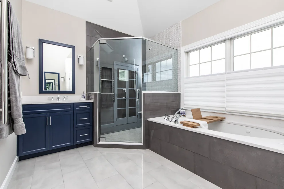 Center Valley PA Palazzo Master Bathroom by Agentis Kitchen & Bath - Photo 2