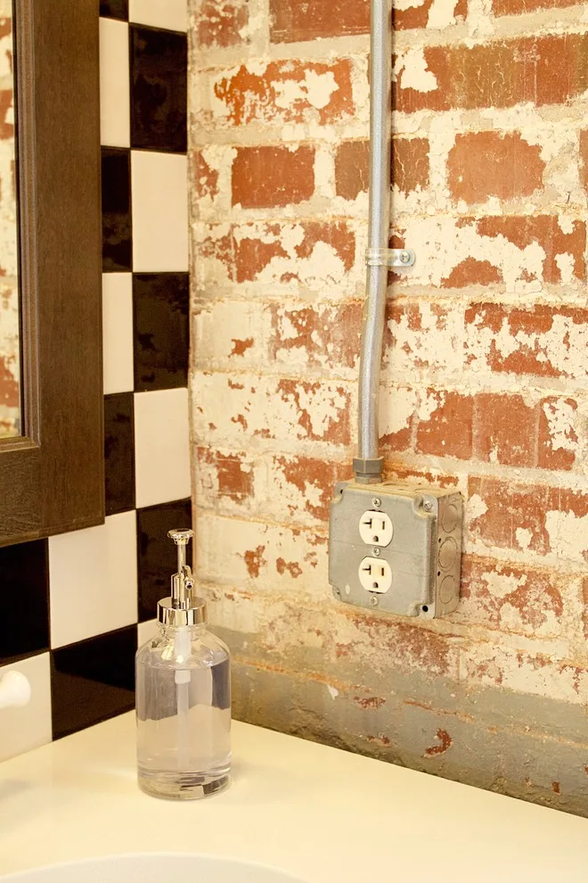Piedmont Leaf Lofts: Primary and Secondary Bathrooms by Timber And Stone Renovations, Inc. - Photo 23