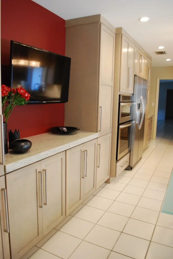 Modern Pinecrest Kitchen by Eleet Fine American Cabinetry - Photo 5