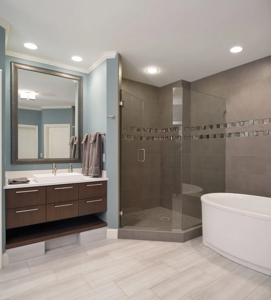 Plaza Condo Renovation 2 by Kitchen Studio: Kansas City - Photo 6