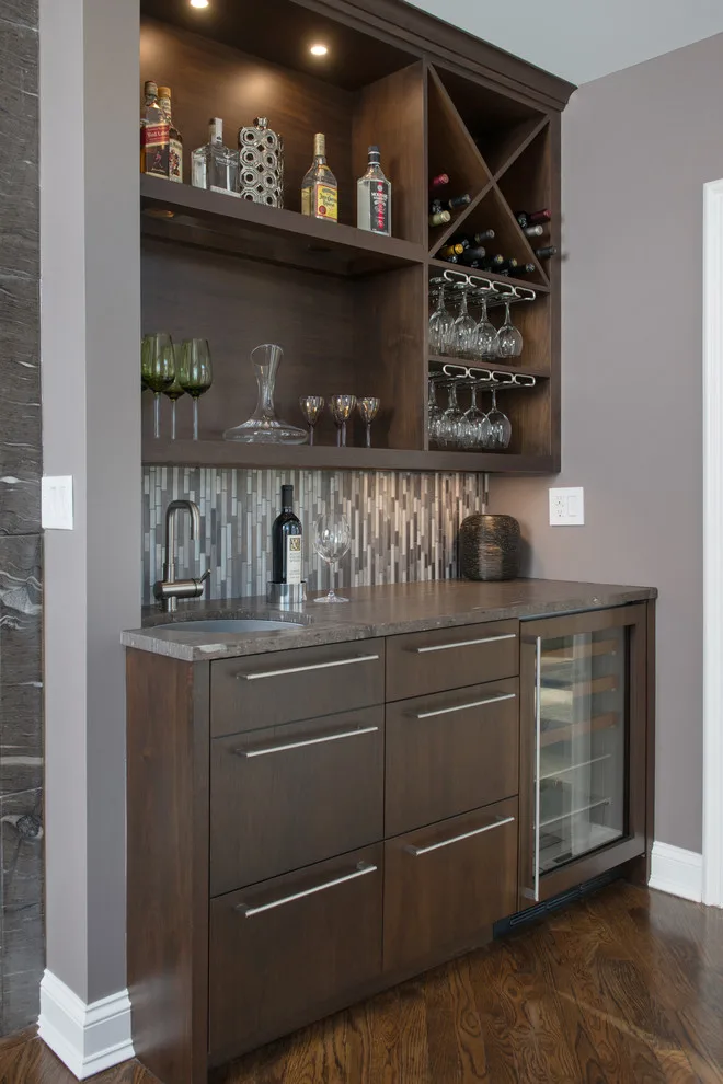 Plaza Condo Renovation 2 by Kitchen Studio: Kansas City - Photo 11