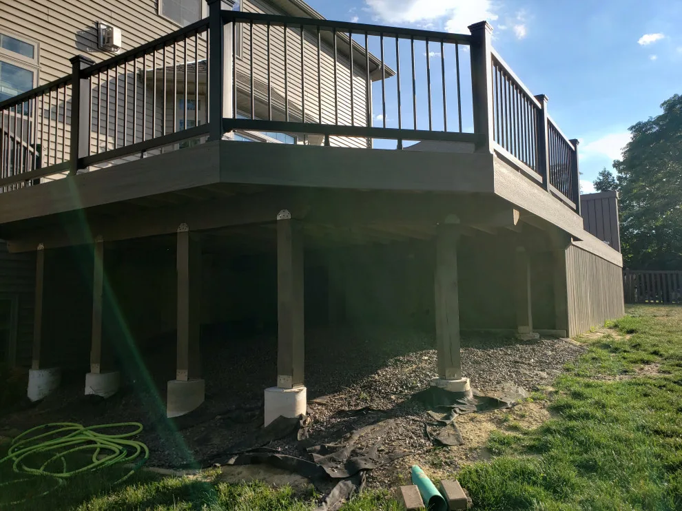 Deck by the Poolside by Peoria Tile And Carpenters - Photo 8