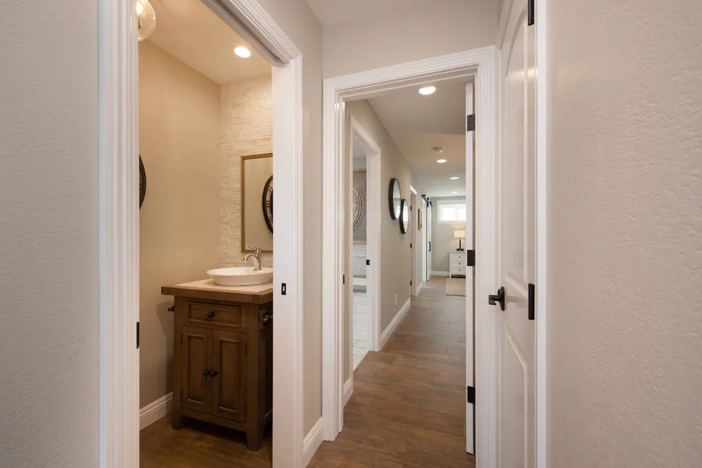 Parode Costa Mesa Powder Bath Renovation by Burgin Design - Remodel - Photo 3