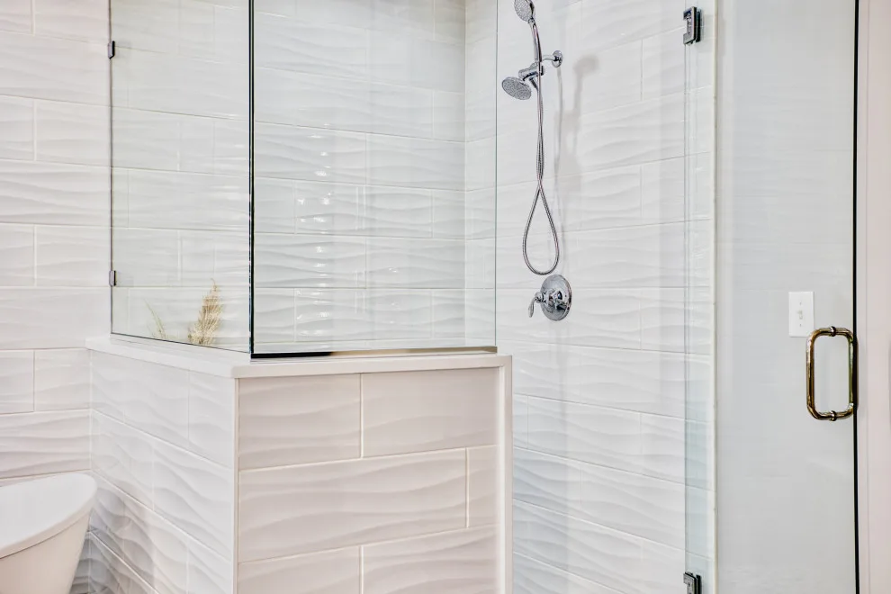 Primilia Drive Main Bathroom by Anna Kennedy With MBS Interiors - Photo 3