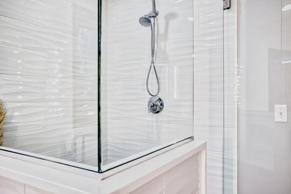 Primilia Drive Main Bathroom by Anna Kennedy With MBS Interiors - Photo 5