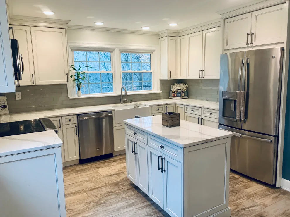 Fantastic Transitional Kitchen by K & M Flooring-Renovations Inc. - Photo 3