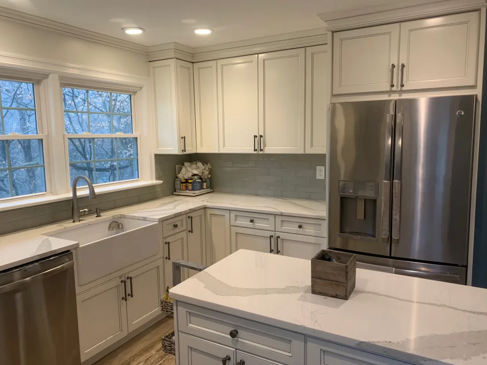 Fantastic Transitional Kitchen by K & M Flooring-Renovations Inc. - Photo 2