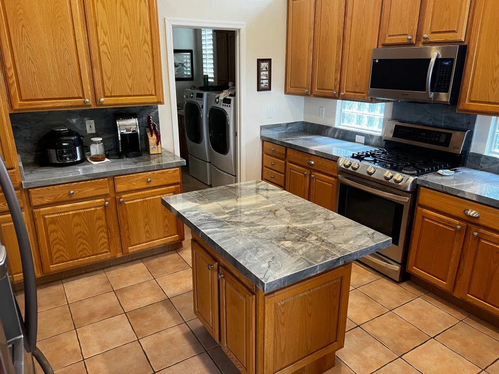Quartz Counter Surfaces by HomRem LLC - Photo 10