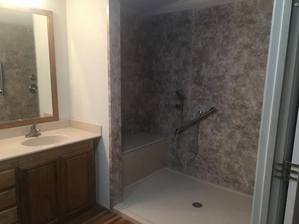 Ralls, TX Renovation by Bath Innovations By LHG - Photo 6