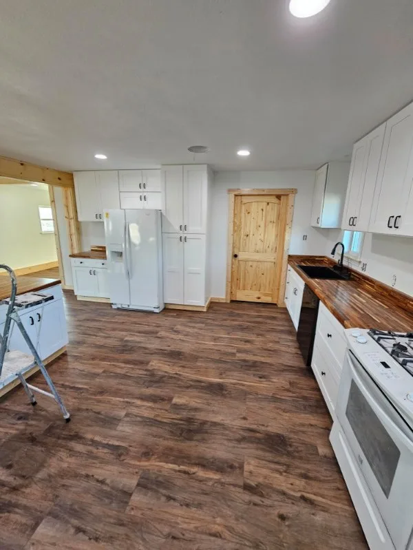 Home Kitchen and Bathroom Revamp by RC Contracting Remodeling - Photo 9