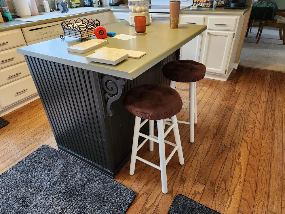 Commerce Refacing by Kitchen Tune-Up Novi, MI - Photo 2