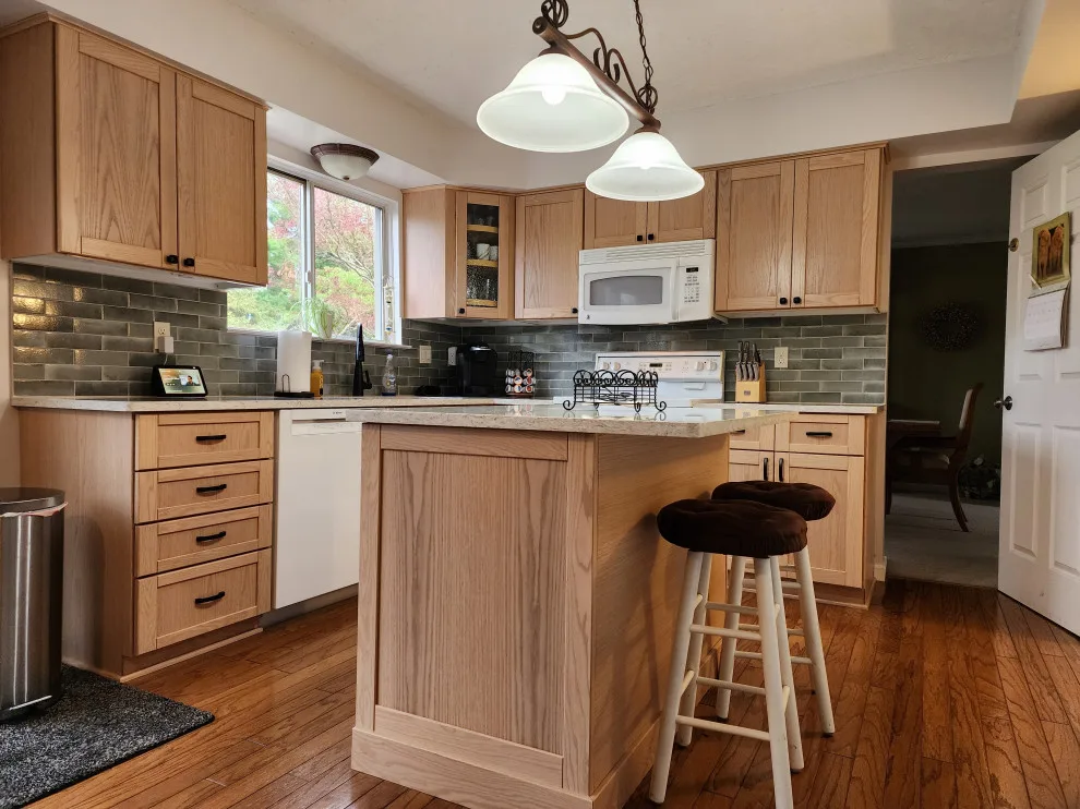 Commerce Refacing by Kitchen Tune-Up Novi, MI - Photo 3